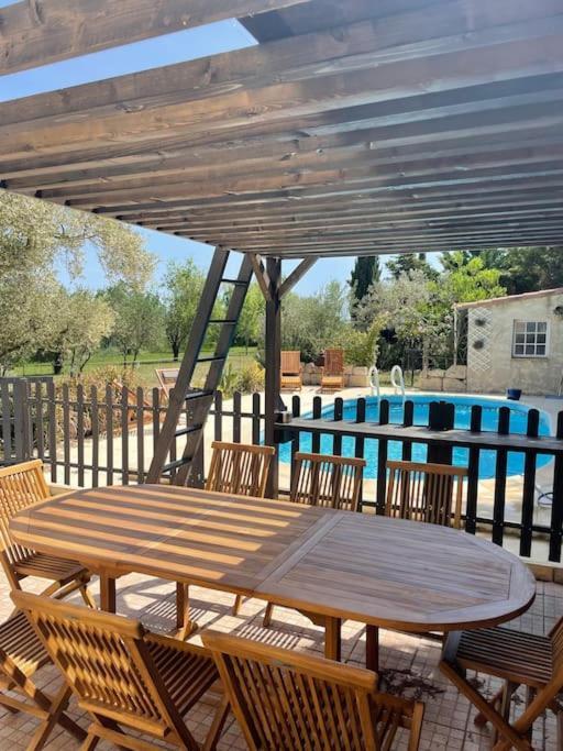Mas Provencal De 120M2 En Camargue, Avec Piscine Et Parking Inclus, Ideal Pour Des Vacances อาร์ลส์ ภายนอก รูปภาพ